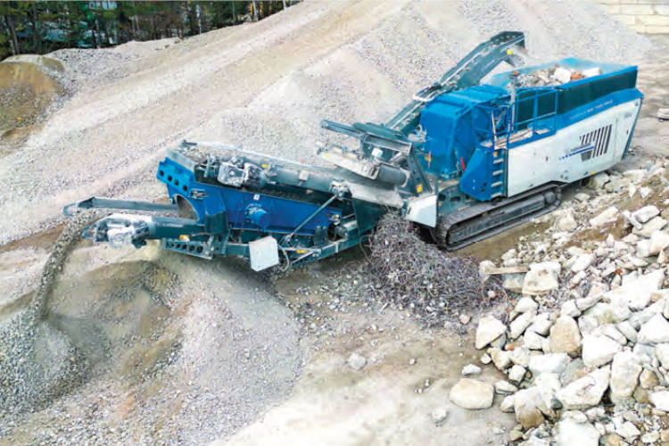 Trituradora de impacto móvil Mobirex MR 100i NEO, de Kleemann